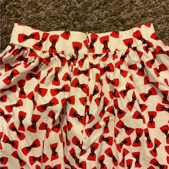 Red Bow Patterned Skirt - Picture 8 of 8